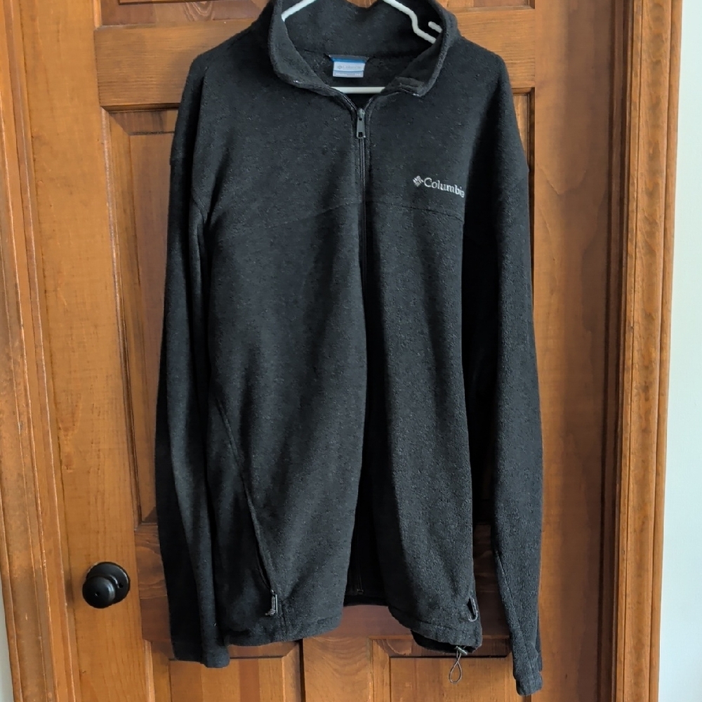 Columbia Men’s Gray Fleece Jacket